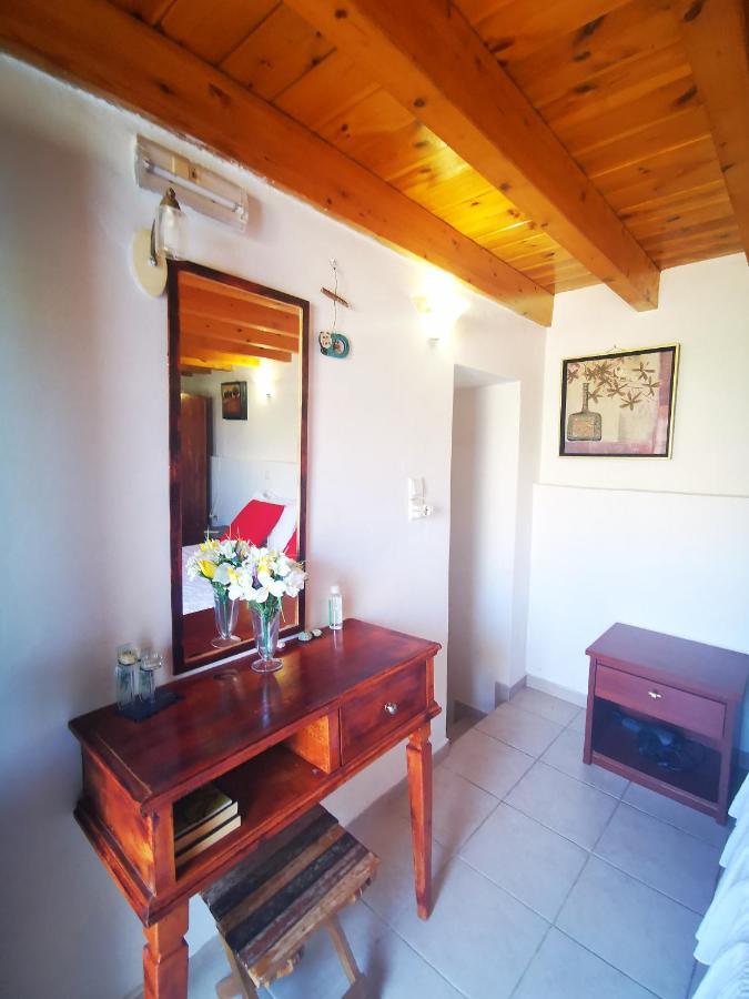 Kalypso Apartment Chalki Town 외부 사진